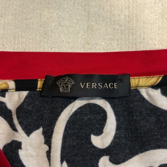 Versace Full Gold Hibiscus Red Collar Runway Tshirt - Picture 3 of 5